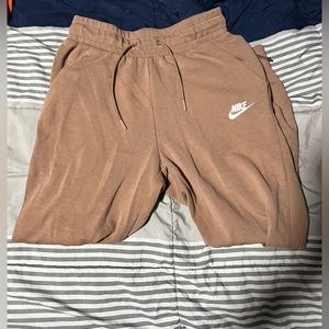 Women’s Nike sweatpants